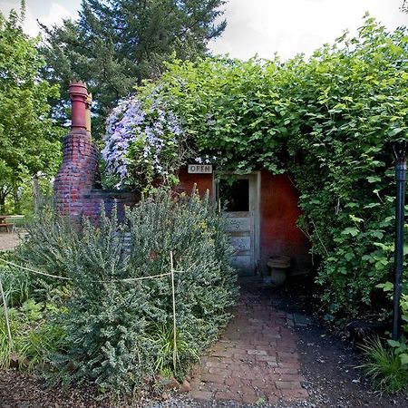 Mcmenamins Edgefield Hotell Troutdale Eksteriør bilde