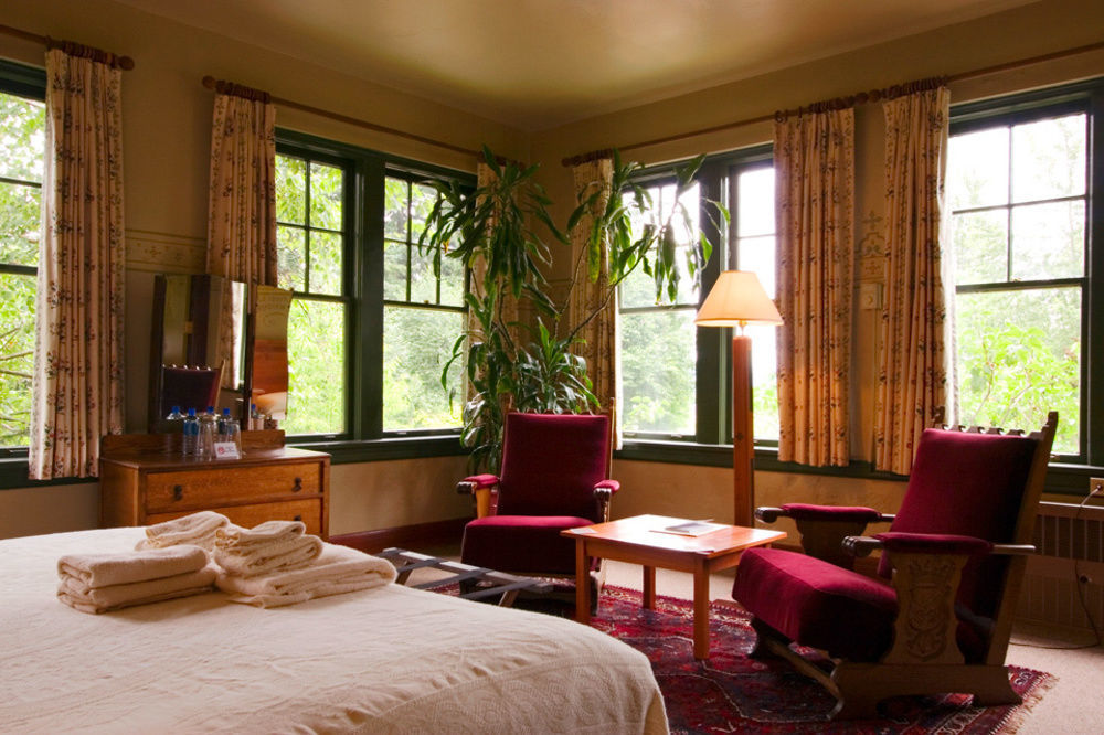Mcmenamins Edgefield Hotell Troutdale Eksteriør bilde